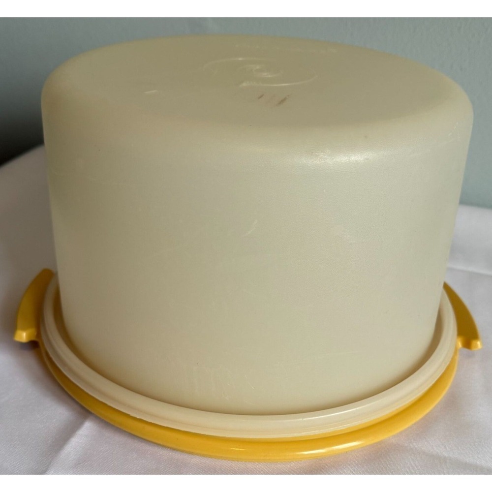 Vintage 80s Tupperware Harvest Gold Plastic Cake Keeper Carrier Durable